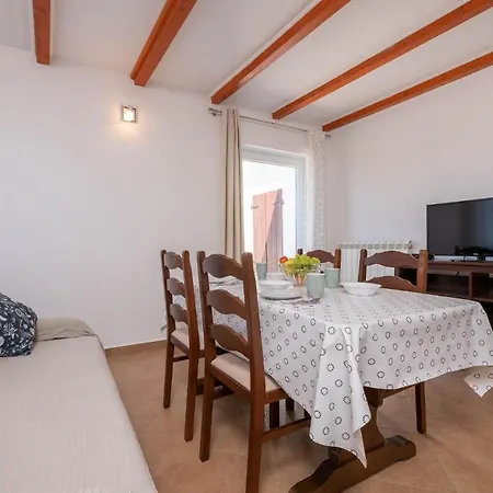 Two-bedroom In Vikendica *