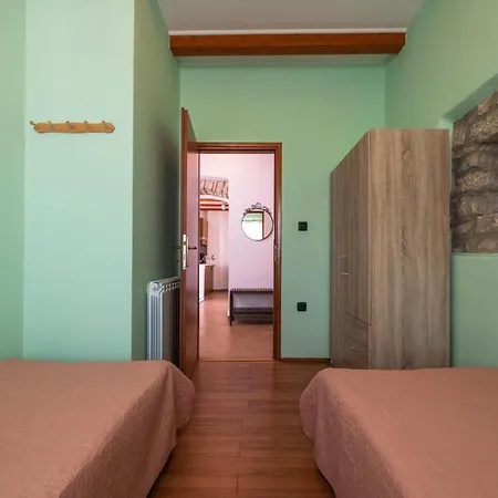 Vikendica Two-bedroom In *