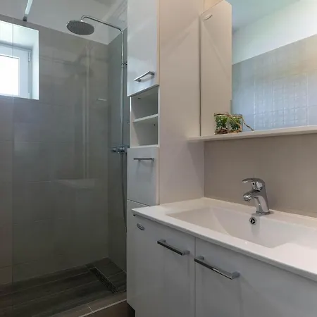 Vikendica Two-bedroom In *